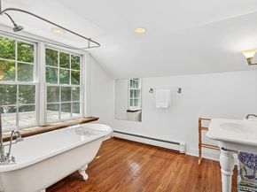910 New Suffolk Avenue, Mattituck NY 11952
