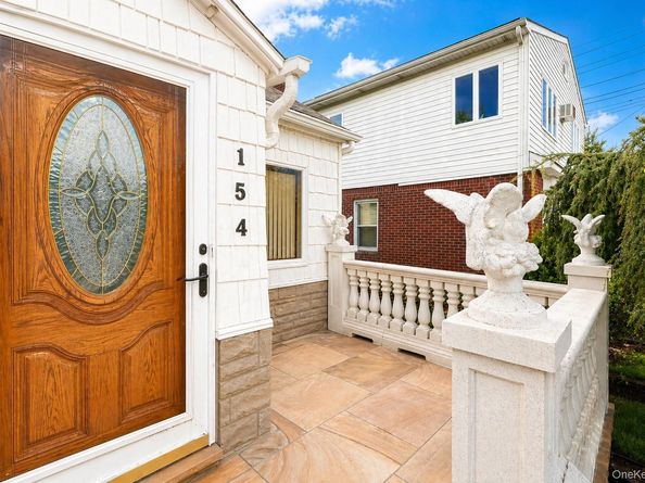 154 Scherer Boulevard, Franklin Square NY 11010