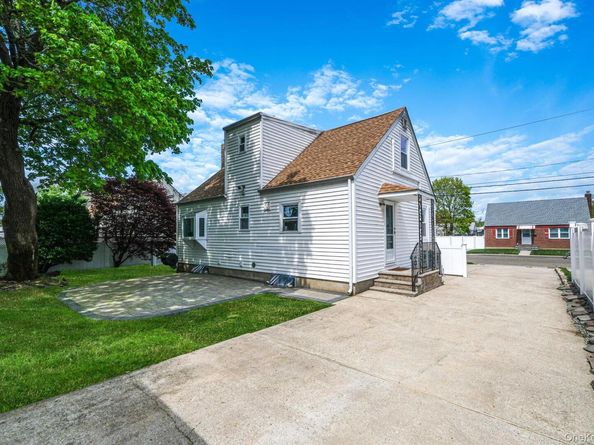 26 Bogart Street, Huntington Station NY 11746