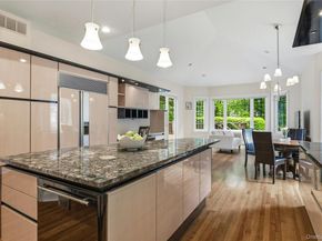 41 Evergreen Circle, Manhasset NY 11030