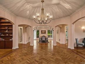 41 Evergreen Circle, Manhasset NY 11030