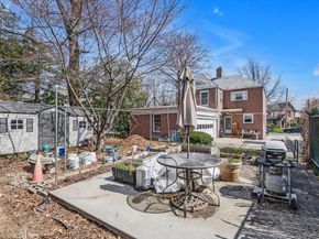 84-16 Charlecote Ridge, Jamaica Estates NY 11432
