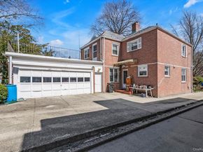 84-16 Charlecote Ridge, Jamaica Estates NY 11432