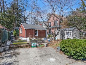 84-16 Charlecote Ridge, Jamaica Estates NY 11432