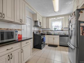 84-16 Charlecote Ridge, Jamaica Estates NY 11432