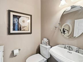 5 Lorien Place, Melville NY 11747