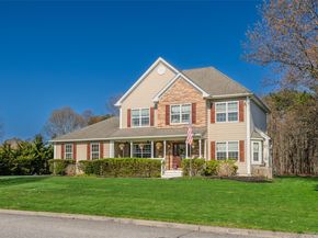 6 Ridge Court, Center Moriches NY 11934