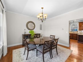 6 Ridge Court, Center Moriches NY 11934