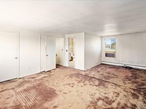 24 Roxbury Avenue, Plainview NY 11803