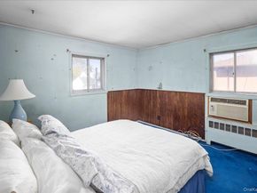 24 Roxbury Avenue, Plainview NY 11803
