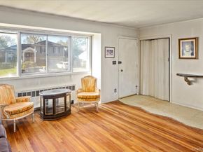 24 Roxbury Avenue, Plainview NY 11803