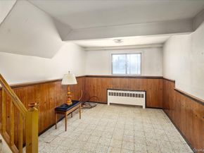 24 Roxbury Avenue, Plainview NY 11803