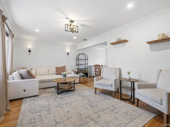 340 N Boston Avenue, Massapequa NY 11758