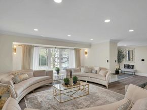 25 Quintree Lane, Melville NY 11747
