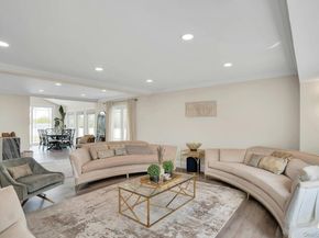 25 Quintree Lane, Melville NY 11747