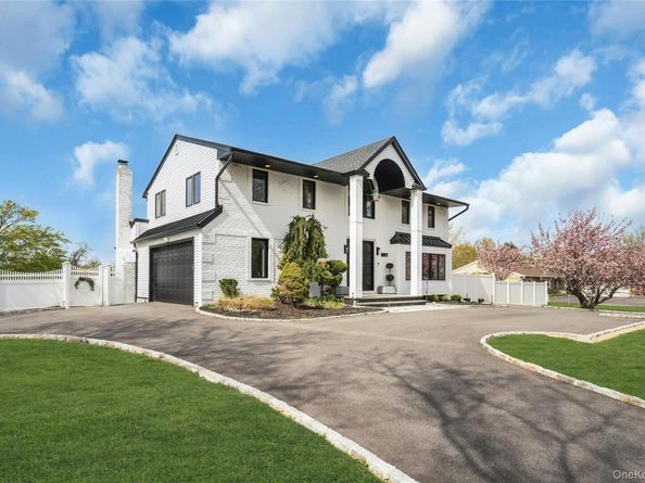 25 Quintree Lane, Melville NY 11747