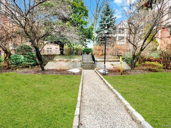 7 Greenridge Avenue B8, White Plains NY 10605