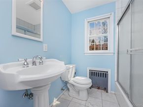 72 Seaman Road, Glen Cove NY 11542