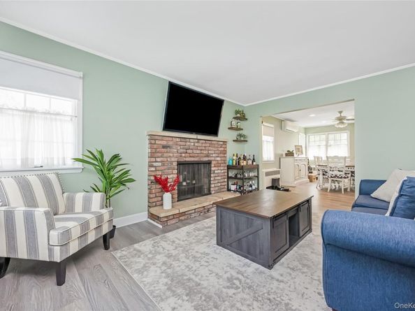 72 Seaman Road, Glen Cove NY 11542