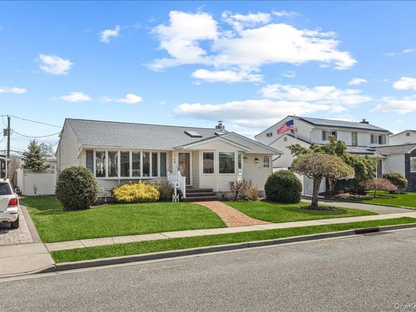 56 Haverford Road, Hicksville NY 11801