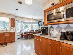 77 Duck Pond Road, Glen Cove NY 11542
