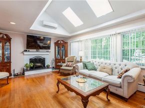 77 Duck Pond Road, Glen Cove NY 11542
