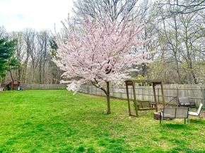 435 Middle Road, Riverhead NY 11901