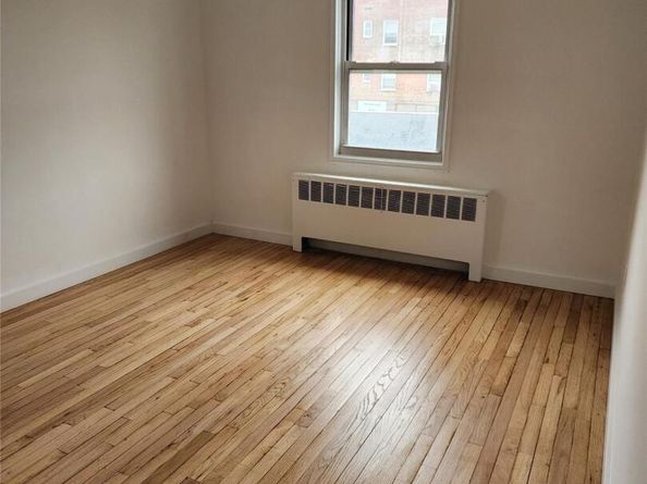 68-36  140 st. 2, Kew Garden Hills NY 11367