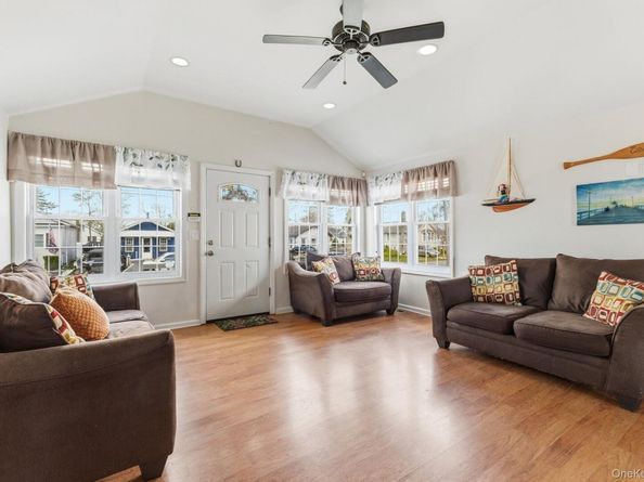 58 Wilson Avenue, Amity Harbor NY 11701