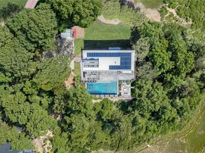 32 Tuthill Lane, Remsenburg NY 11960