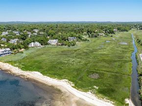 32 Tuthill Lane, Remsenburg NY 11960