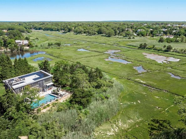 32 Tuthill Lane, Remsenburg NY 11960