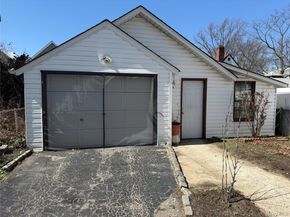 53 Dewitt Street, Valley Stream NY 11580