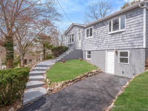 21 Yucca Road, Rocky Point NY 11778