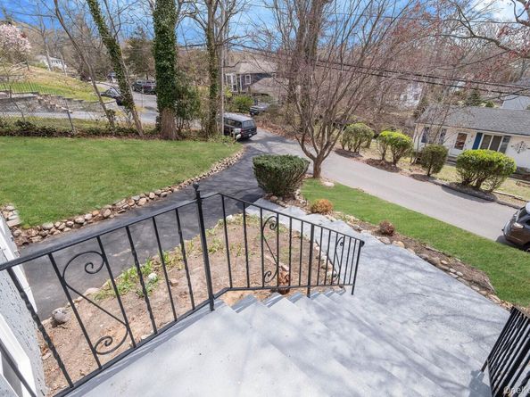 21 Yucca Road, Rocky Point NY 11778
