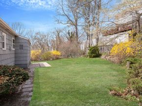 21 Yucca Road, Rocky Point NY 11778