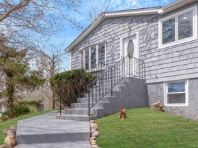 21 Yucca Road, Rocky Point NY 11778