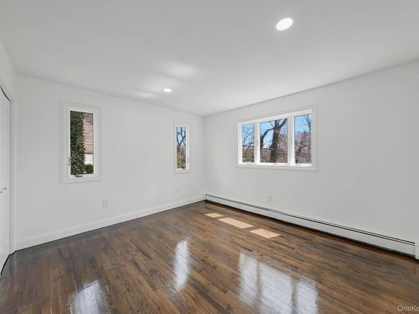 21 Yucca Road, Rocky Point NY 11778