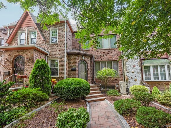64-84 82nd Place, Middle Village NY 11379