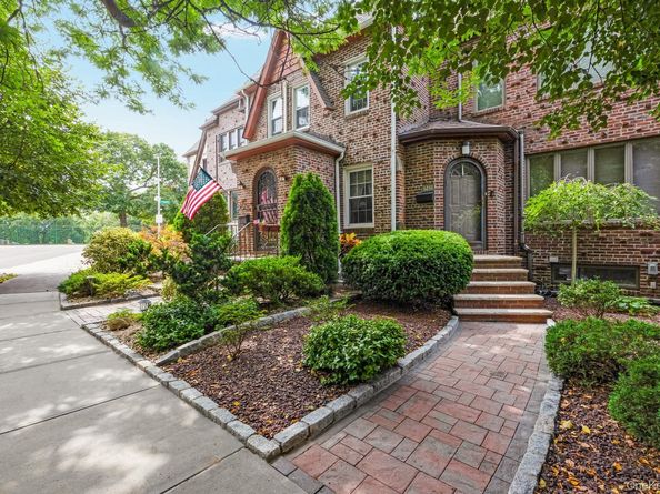 64-84 82nd Place, Middle Village NY 11379