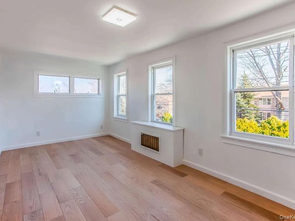 1560 200th Street, Bayside NY 11360