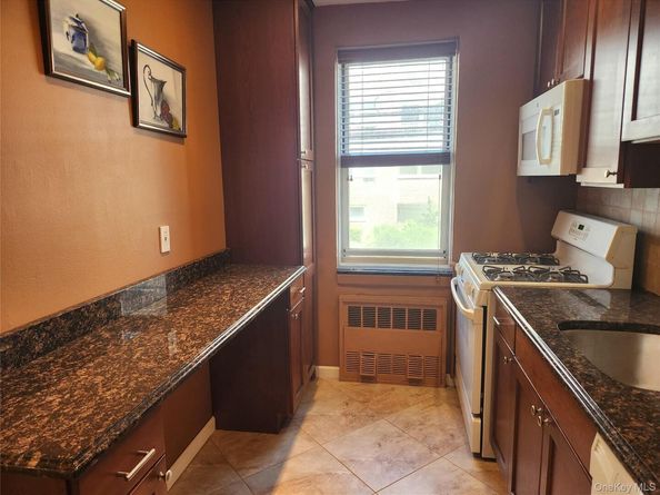 700 Shore Road 2U, Long Beach NY 11561