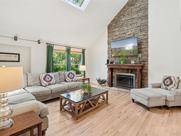 117 Trout Brook Lane, Aquebogue NY 11931