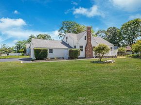48 Vernon Street, East Patchogue NY 11772