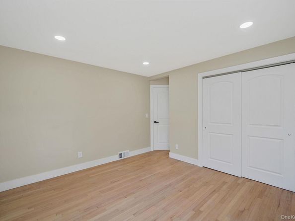 48 Vernon Street, East Patchogue NY 11772