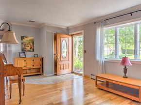 20 Sandpiper Lane, Coram NY 11727