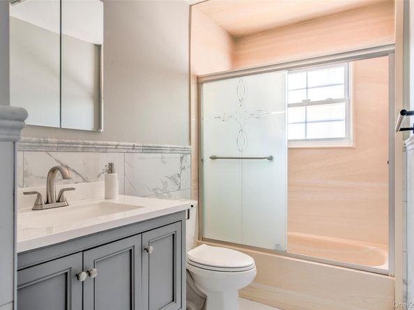 20 Sandpiper Lane, Coram NY 11727