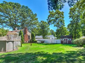 20 Sandpiper Lane, Coram NY 11727