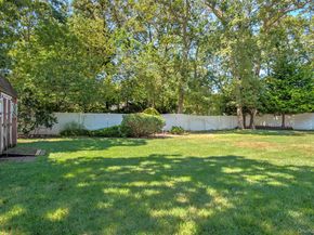 20 Sandpiper Lane, Coram NY 11727