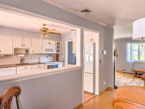 20 Sandpiper Lane, Coram NY 11727